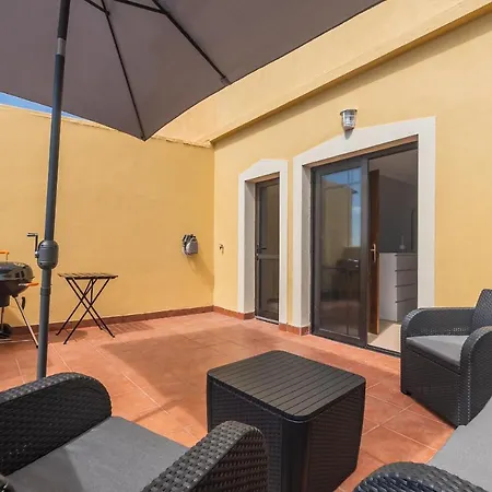 Stunning Sea Views Private Terrace House *